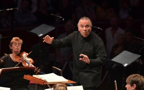 The Telegraph, September 2016: Mark Elder conducted the Orchestra of the Age of Enlightenment